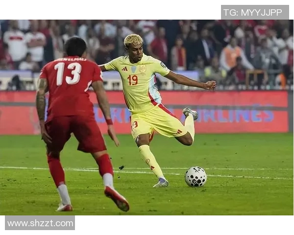 足球明星从几岁开始练习足球的成长历程与成就揭秘